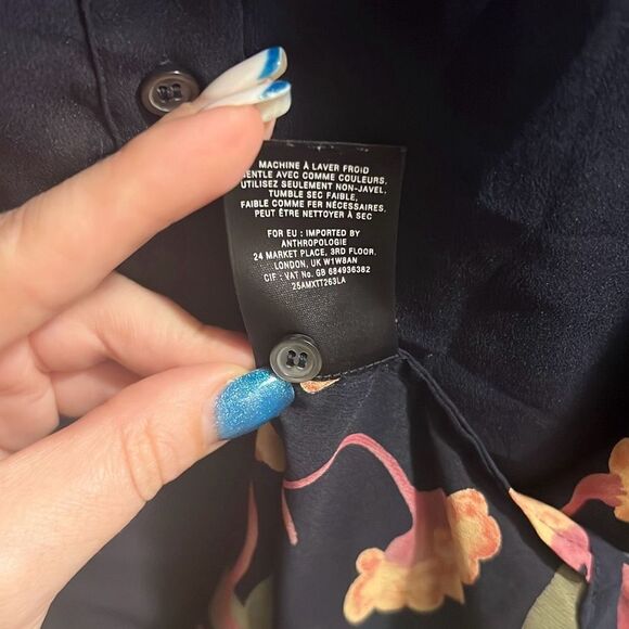 ✨Anthropologie Maeve Ira Navy Blue Pleat Front Floral Hi Low Button Sz 8 Blouse✨ - Picture 10 of 14